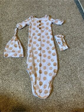 Caden Lane White and Tan Cookie Print Baby Gown with Hat and Headband